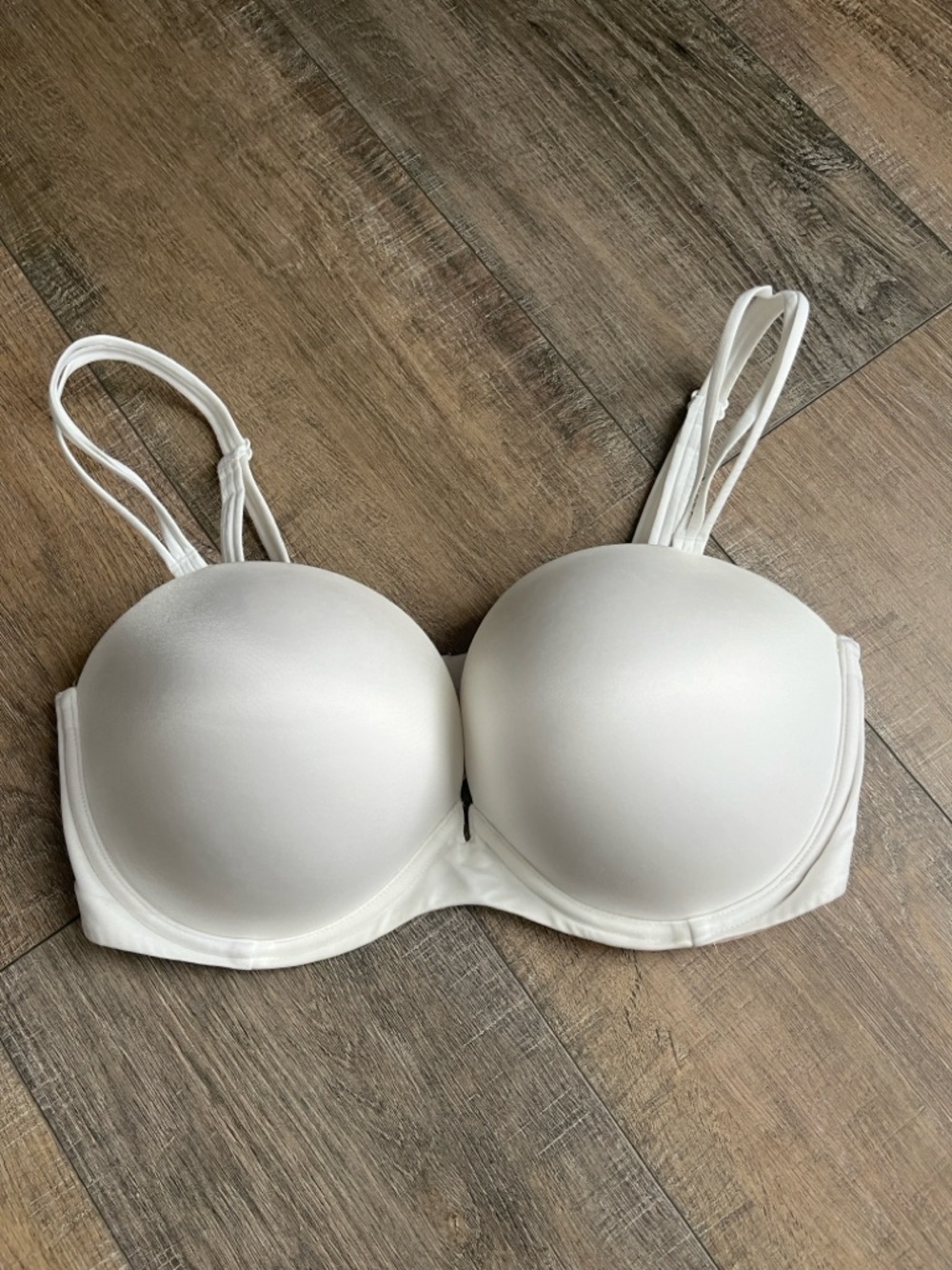 Victoria secret very sexy multi way bra white 36DD EUC